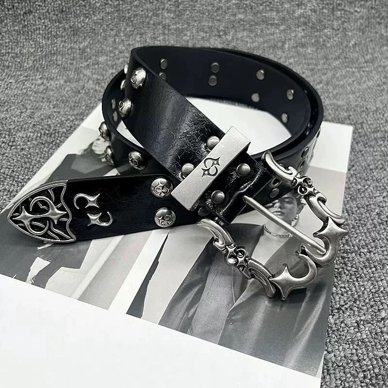 Vintage-style American-made belt with sculpted, aged metal buckle 2025