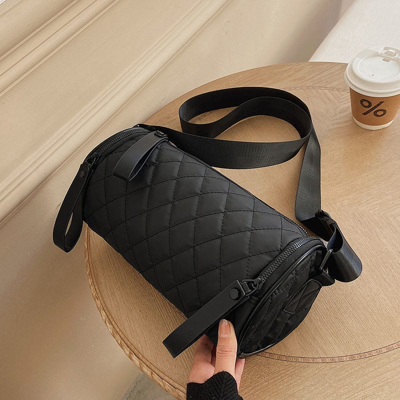 New diamond-shaped handbag for women, cylindrical shoulder bag, fashionable versatile one-shoulder bucket bag made of Oxford fabric.