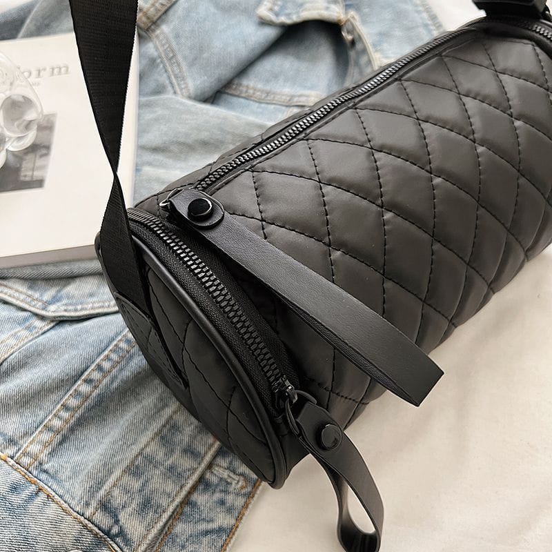 New diamond-shaped handbag for women, cylindrical shoulder bag, fashionable versatile one-shoulder bucket bag made of Oxford fabric.